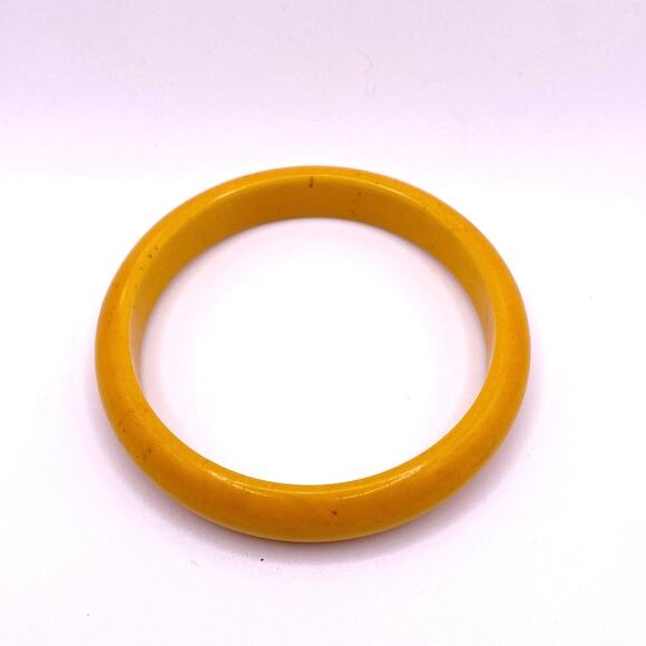 Vintage Bakelite Butterscotch Tone Bangle Bracelet Size 7 - Picture 3 of 4